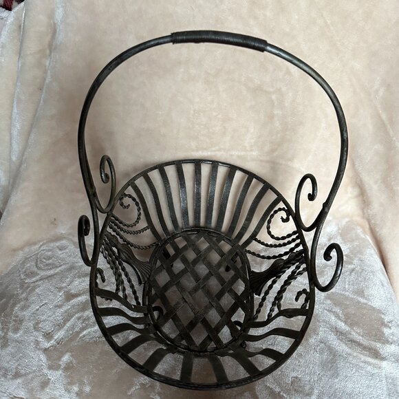Vintage Metal Ornate Scrollwork Fruit Basket / Plant Centerpiece